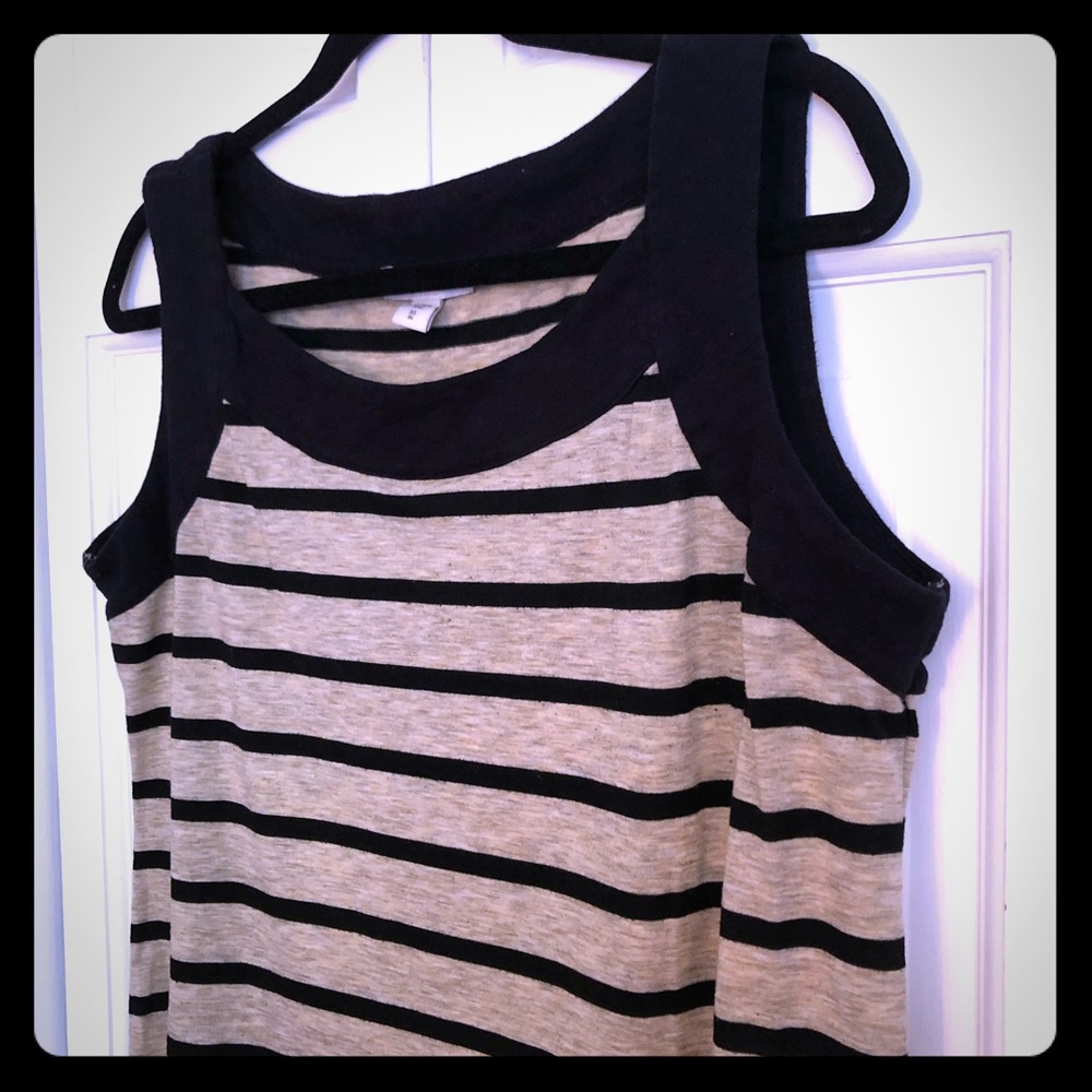 💗 LIKE NEW 💗 Super Soft Black Striped Tank XL/16